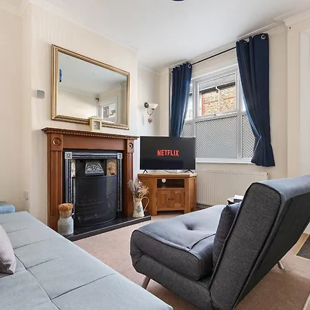 The Colenso - Stunning Period With Free Parking *