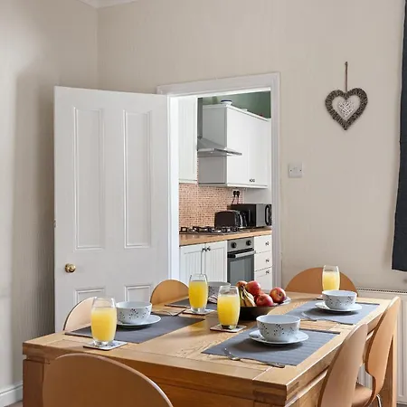 Holiday home The Colenso - Stunning Period With Free Parking
