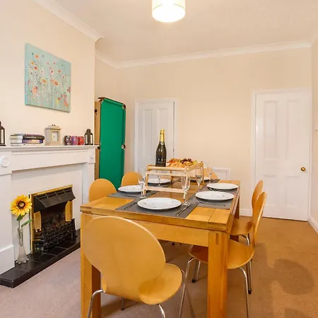 The Colenso - Stunning Period With Free Parking