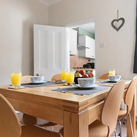 The Colenso - Stunning Period With Free Parking